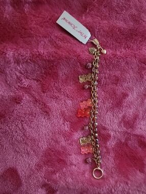 ✨️NWT/Betsey Johnson✨️ Gold-tone Bracelet with Pink and Peach Gummy Bear Charms